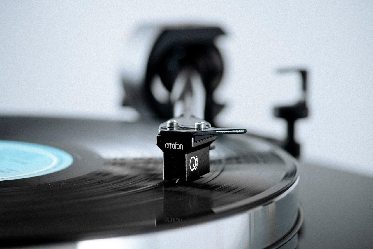 Pro-Ject X8 Plattenspieler