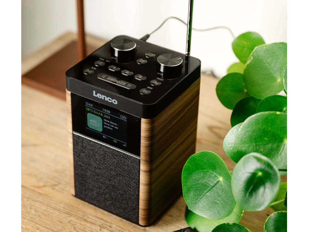 DAB-Radio, Lenco, Holzgehäuse, Bluetooth, Display
