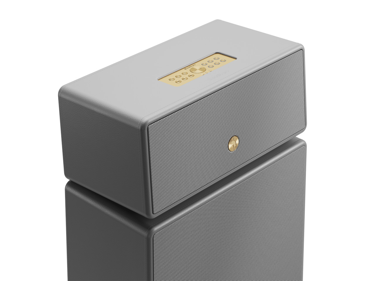 Box-Lautsprecher, Bluetooth-Lautsprecher, Silbernes Gerät, Bedienfeld, Mesh-Gitter