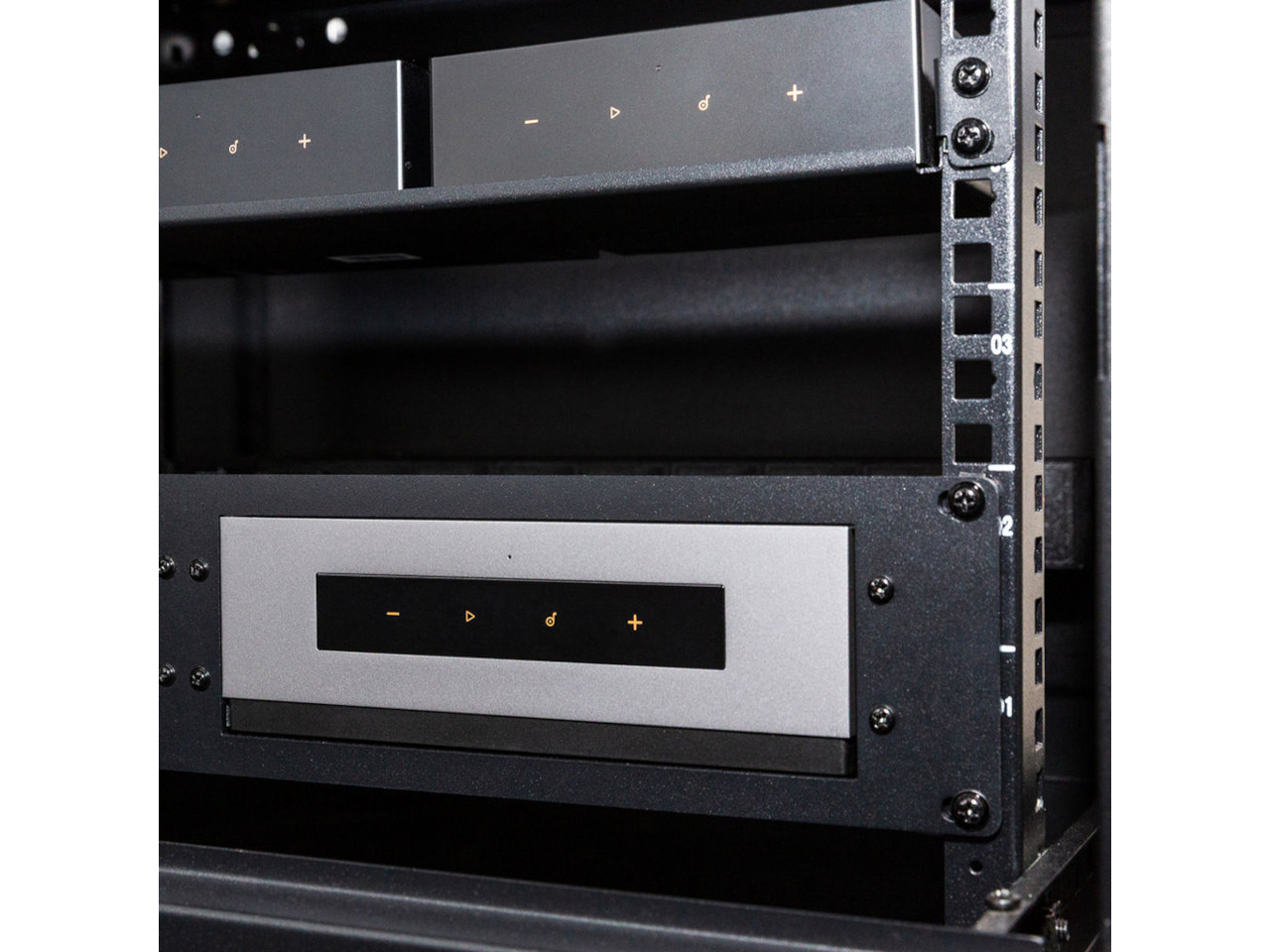 elektronischer racks, Audioausrüstung, CD/DVD-Laufwerk, Bedienfeld, Metallgehäuse