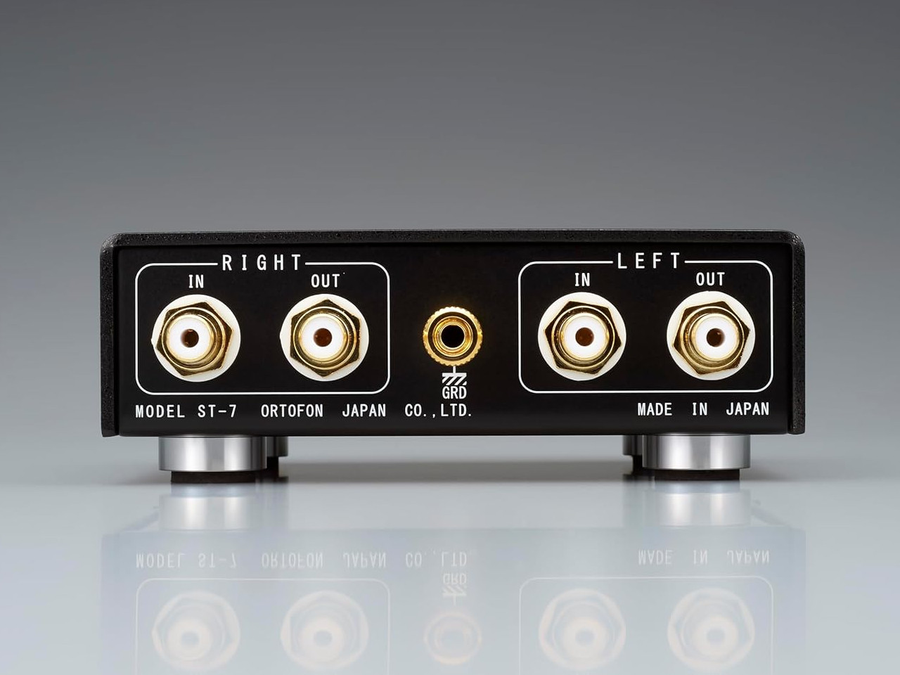 right input, right output, left input, left output, audio adapter