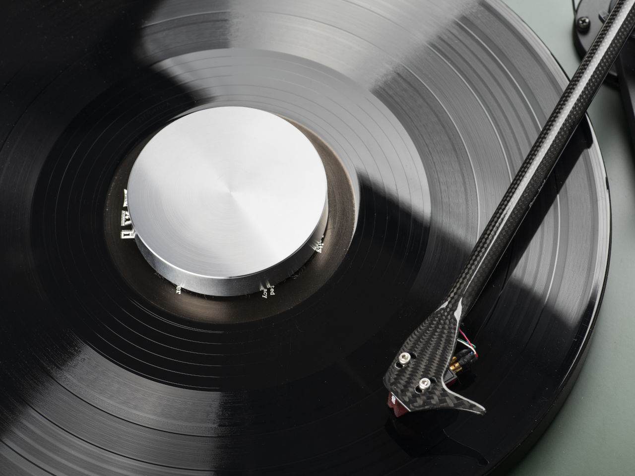 pro-ject_record_puck_e_silver_2 Produkt Abbildung pro-ject_record_puck_e_silver_2.jpg