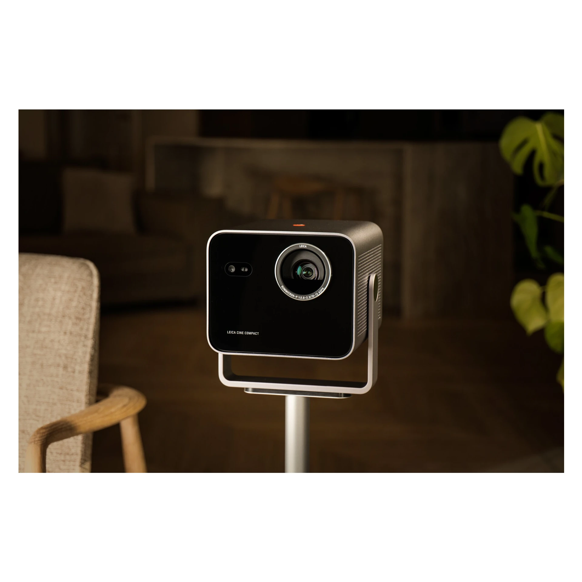 Beamer, Projektor, Leica, Kompaktprojektor, Standfuß