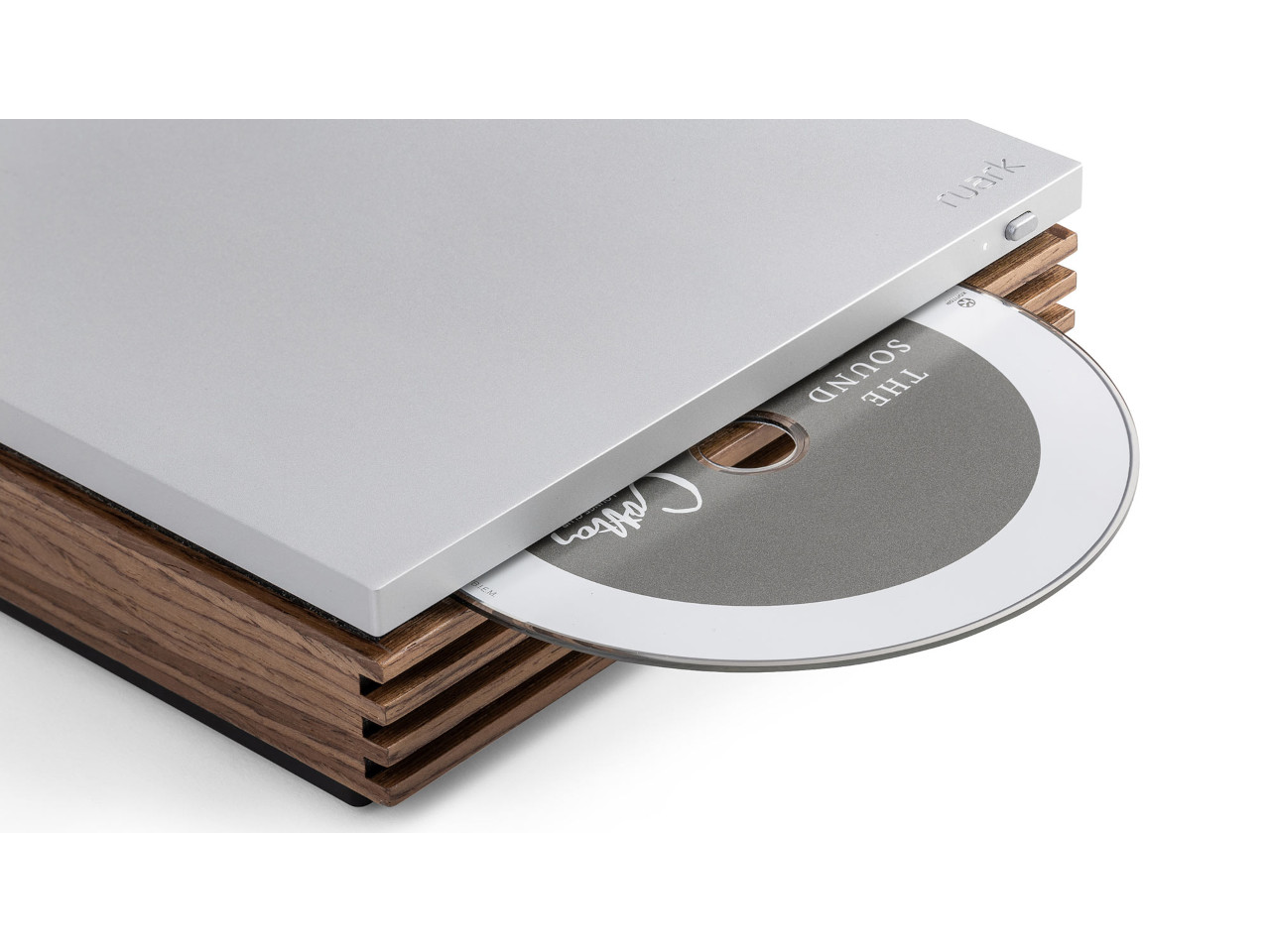 CD/DVD-Laufwerk, Laufwerksschacht, Holzunterlage, Metallgehäuse, Schlitzdesign