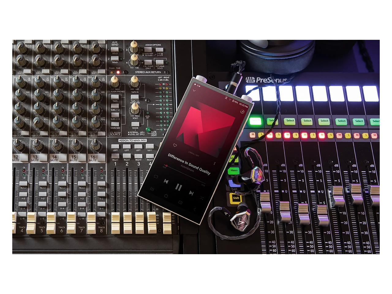 Studio-Mischpult, Audio-Interface, Kopfhörer, Tablet, Klang-Aufbau