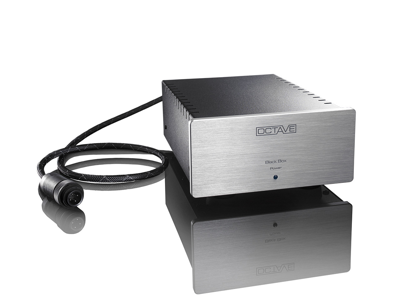 Audio-Verstärker, Metallgehäuse, Black Box, Stromanzeige, Kabel mit Stecker
